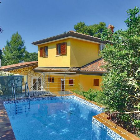 3 Bedroom Gorgeous Home In Бує Екстер'єр фото