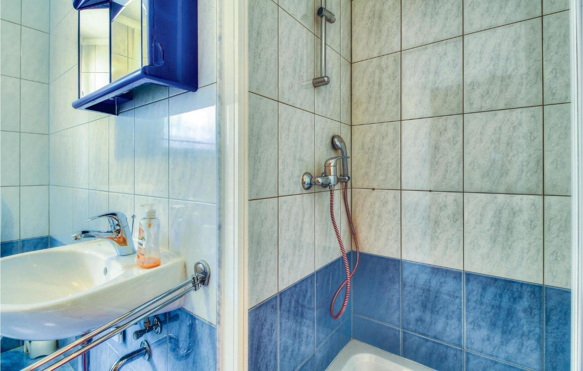 3 Bedroom Gorgeous Home In Бує Екстер'єр фото