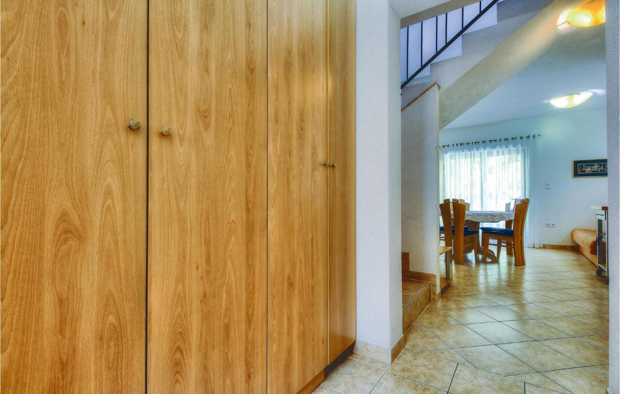 3 Bedroom Gorgeous Home In Бує Екстер'єр фото