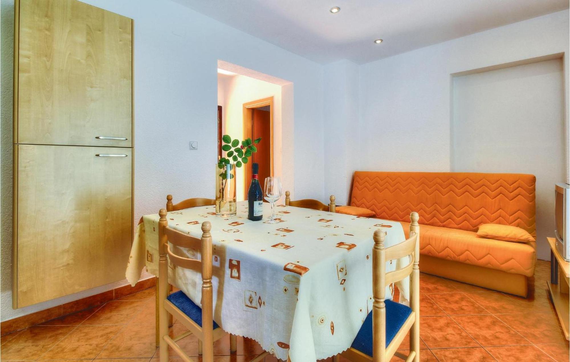 3 Bedroom Gorgeous Home In Бує Екстер'єр фото